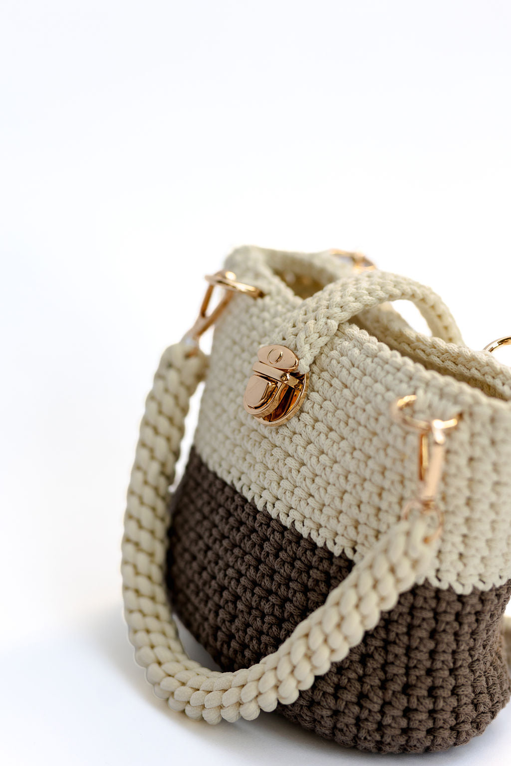 Appelliefie: small structured handbag