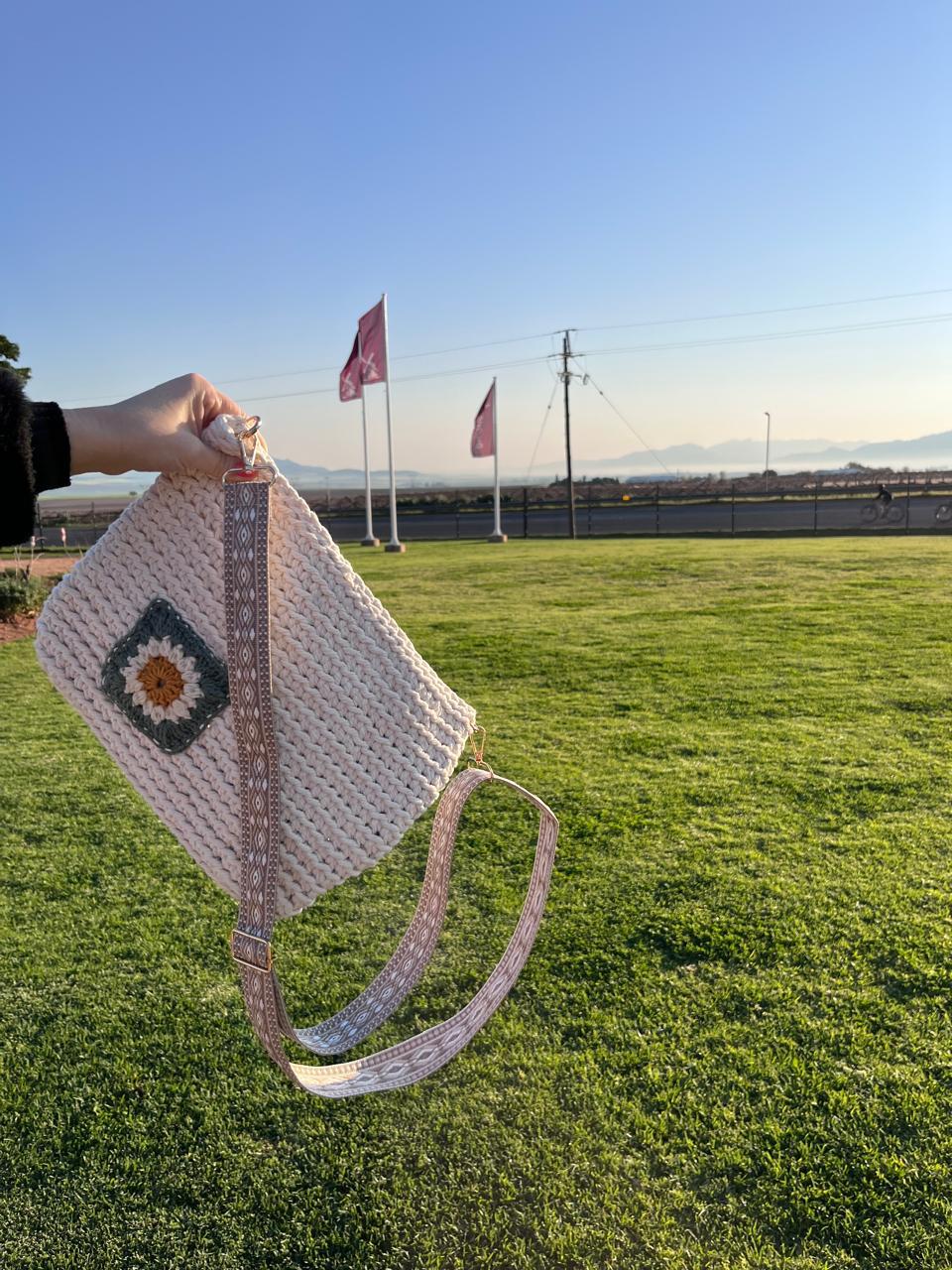 Melon: Larger soft handbag / relaxed shoulder bag / slouchy everyday tote